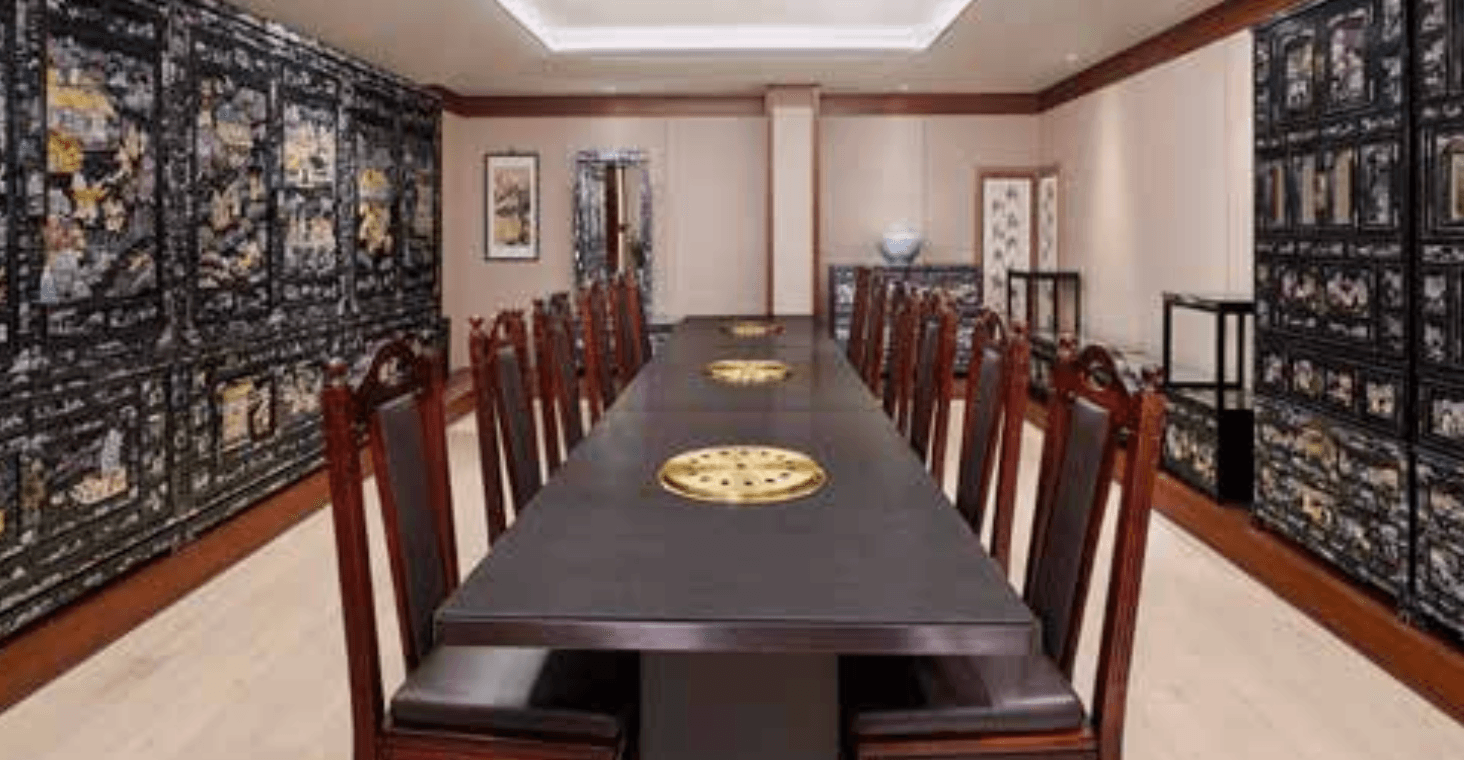 2nd floor mother-of-pearl room