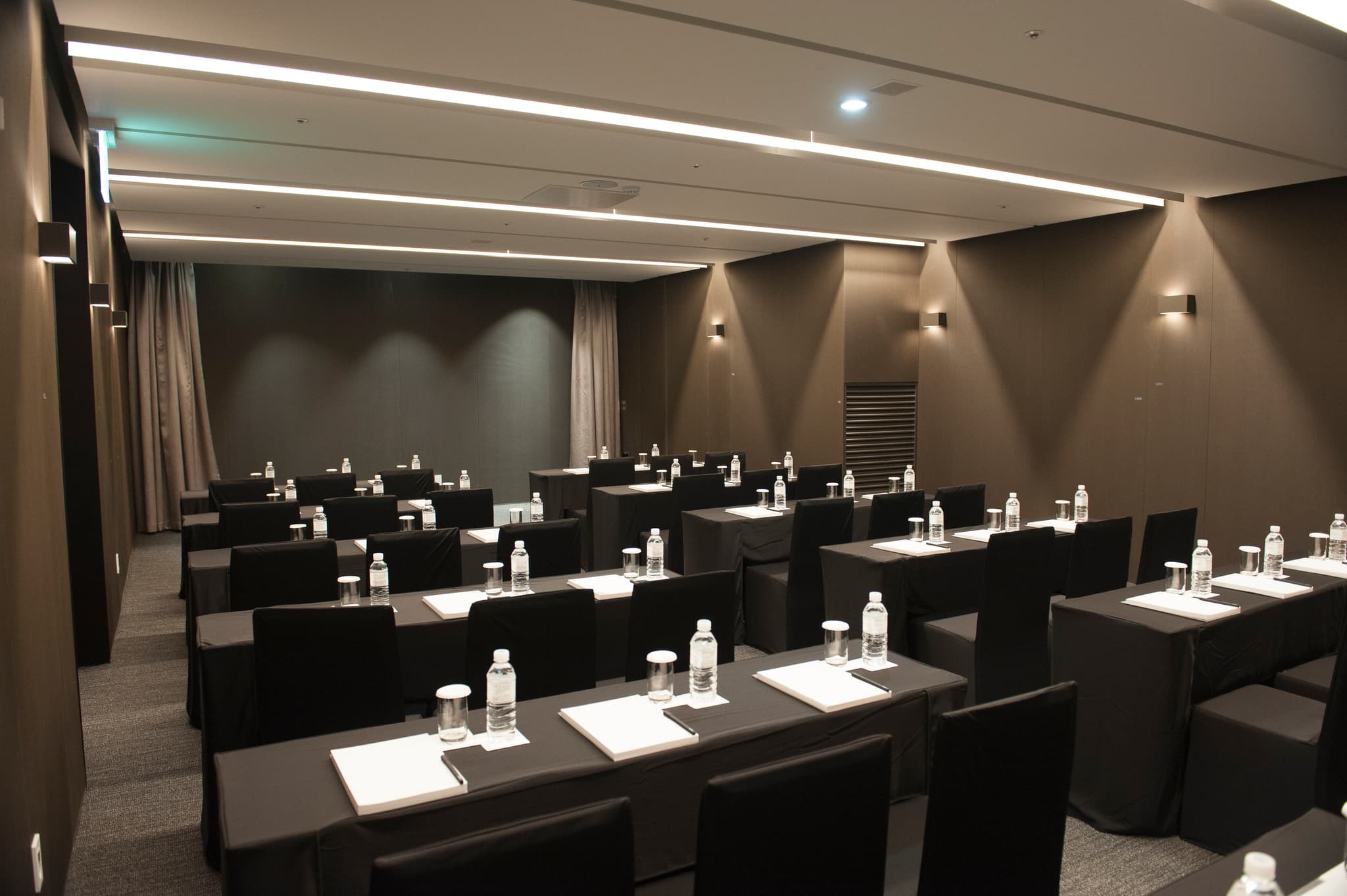 Welcoming banquet hall